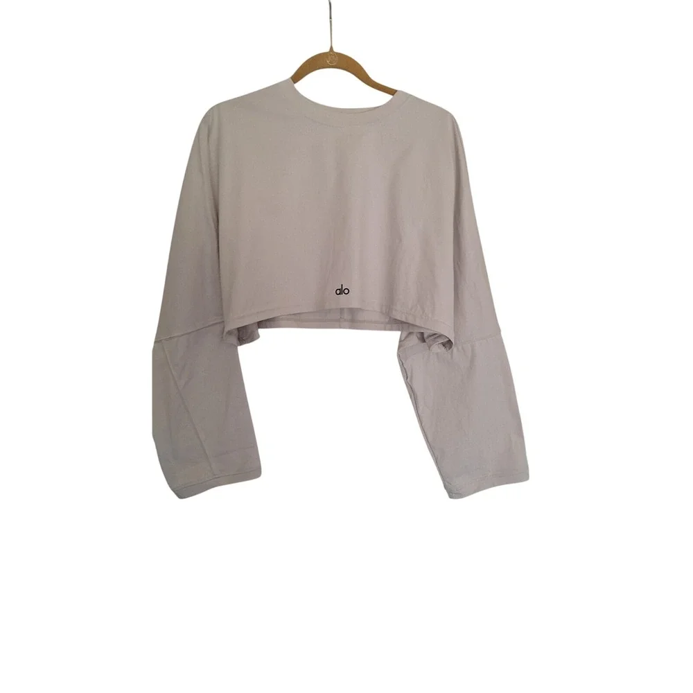 Alo Yoga Womens Medium Lavender Grey Cropped Long Sleeve Relaxed Activewear Top